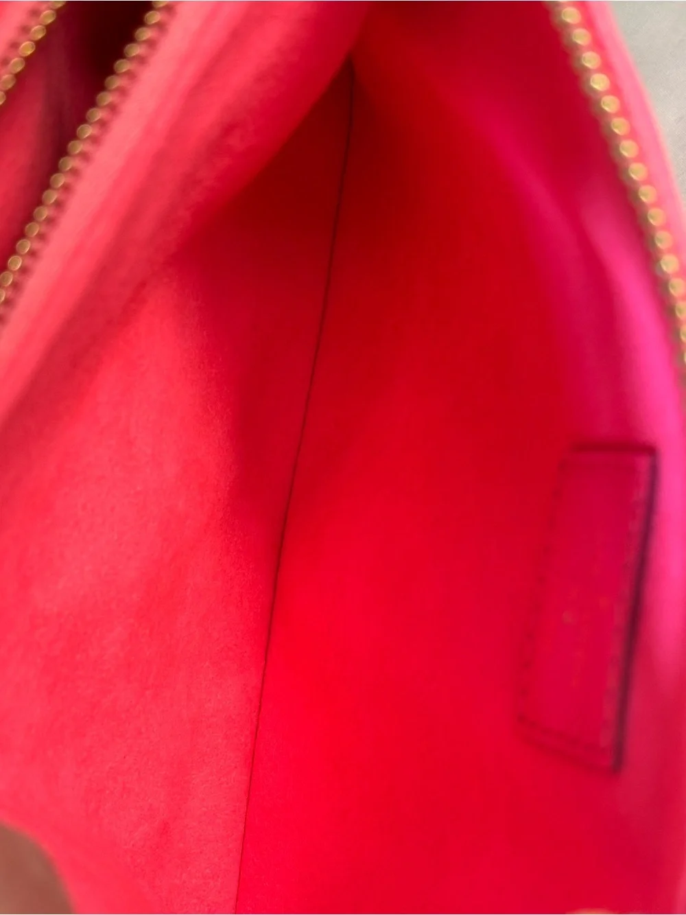 Louis Vuitton Coussin BB Rose Fluo